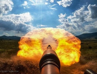 Άρματα μάχης M1Α2 σε ασκήσεις με πραγματικά πυρά (βίντεο)